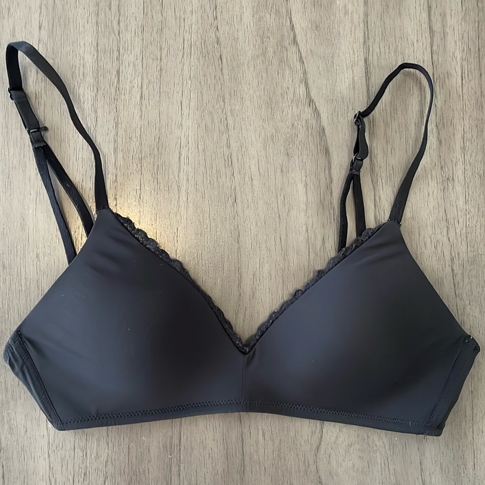 CLOSET CLOSING Aerie Real Happy Wireless smooth cup bra, convertible straps, 32D
